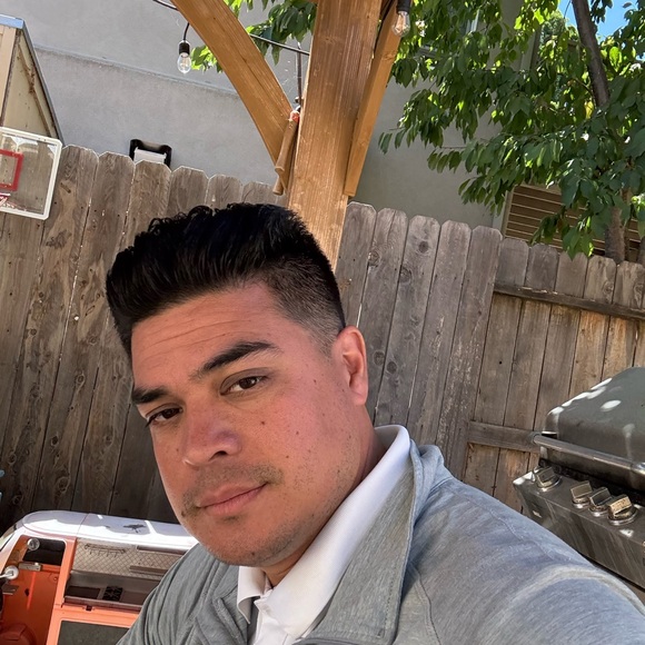 Meet your Posher, Bobby - Picture 2 of 4